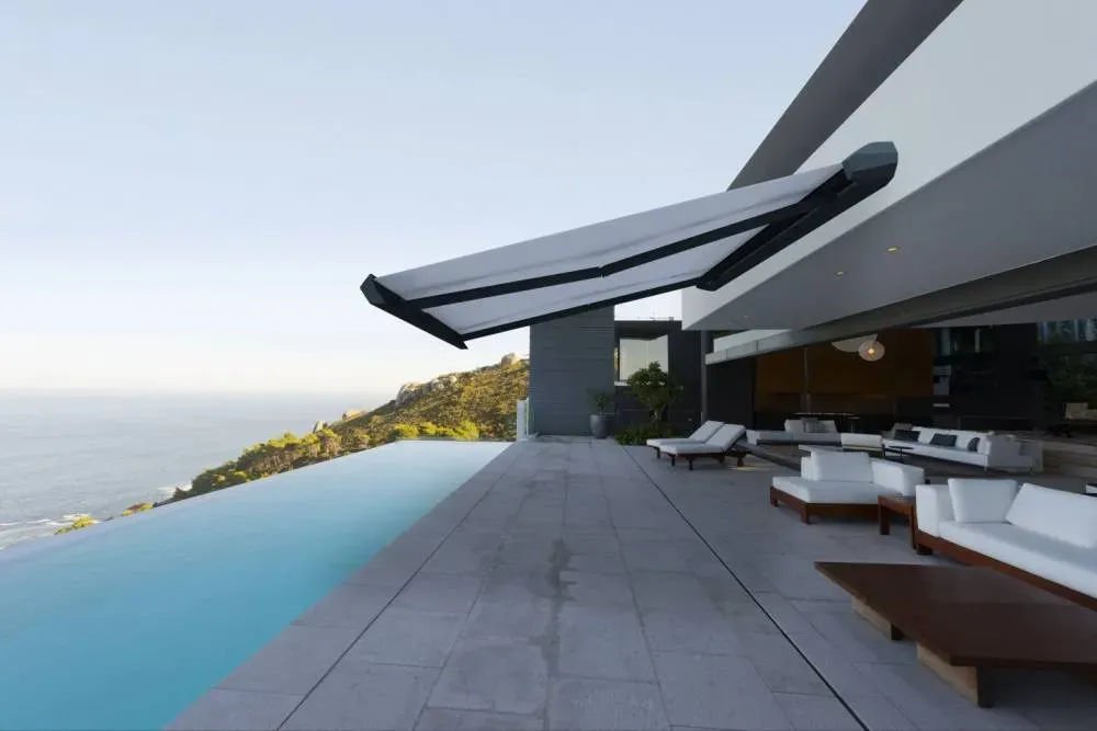 Stores-bannes à Fabrègues