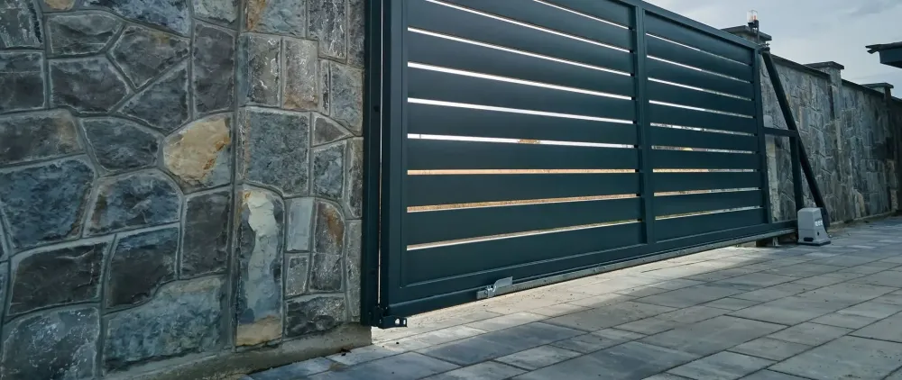 Portails à Fabrègues